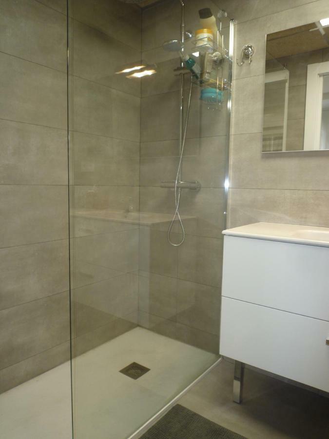 Zaragoza Centro Spain - Apartamento Nuevo Y Facilidad De Parking Luaran gambar